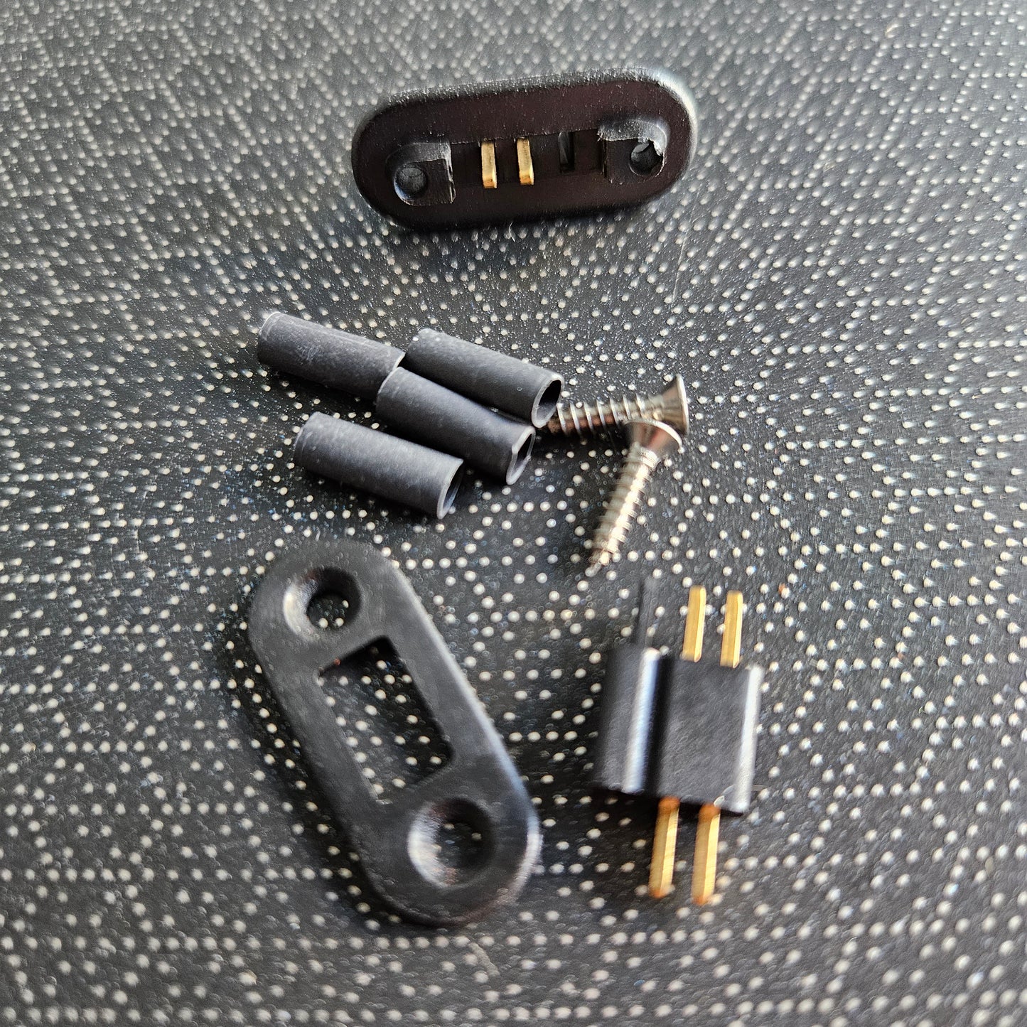 P.N. 1009 - Charging Set